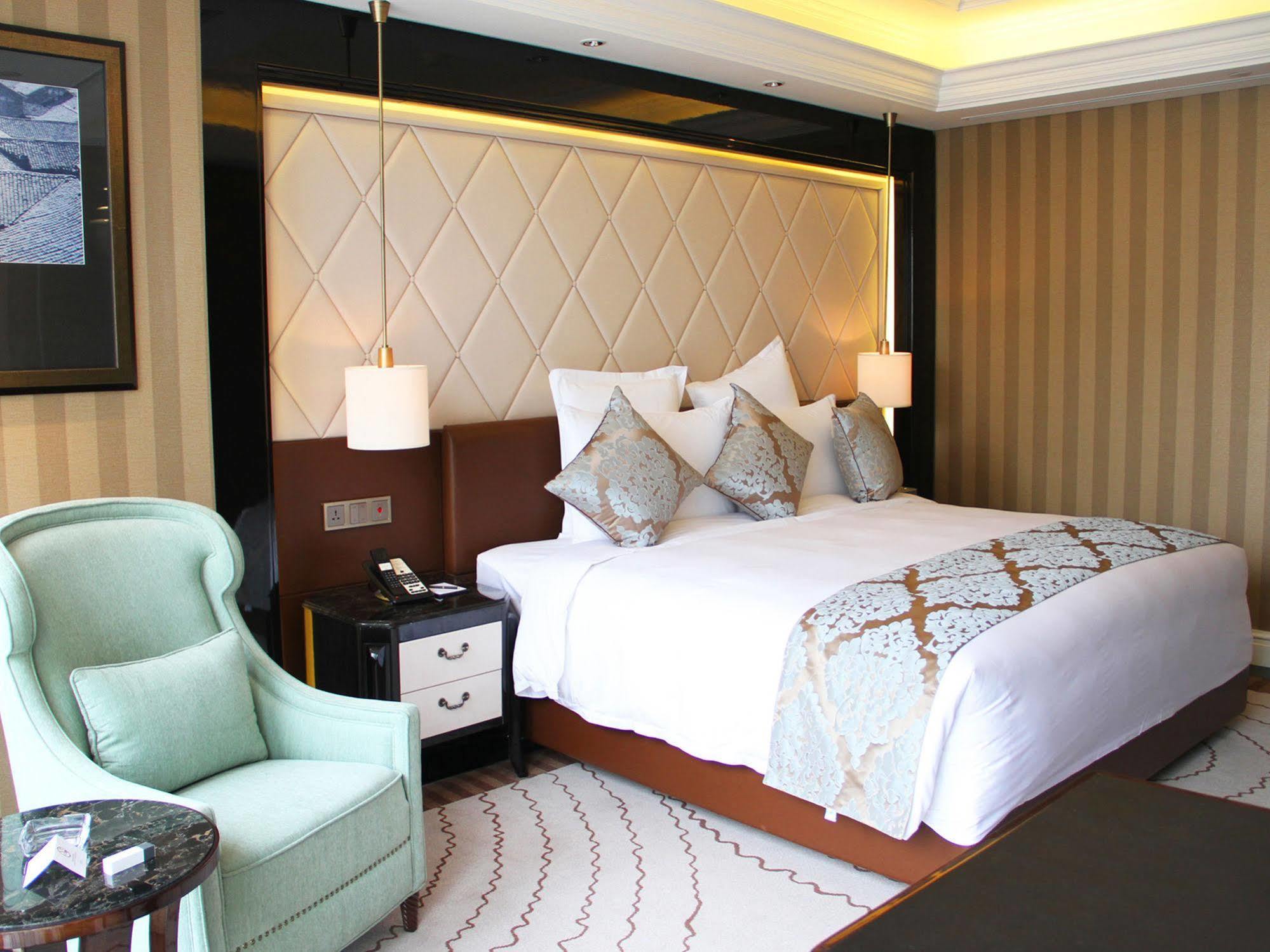 Renhe Spring Hotel Ченду Екстер'єр фото